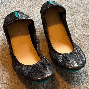 New Ember Tieks size 9